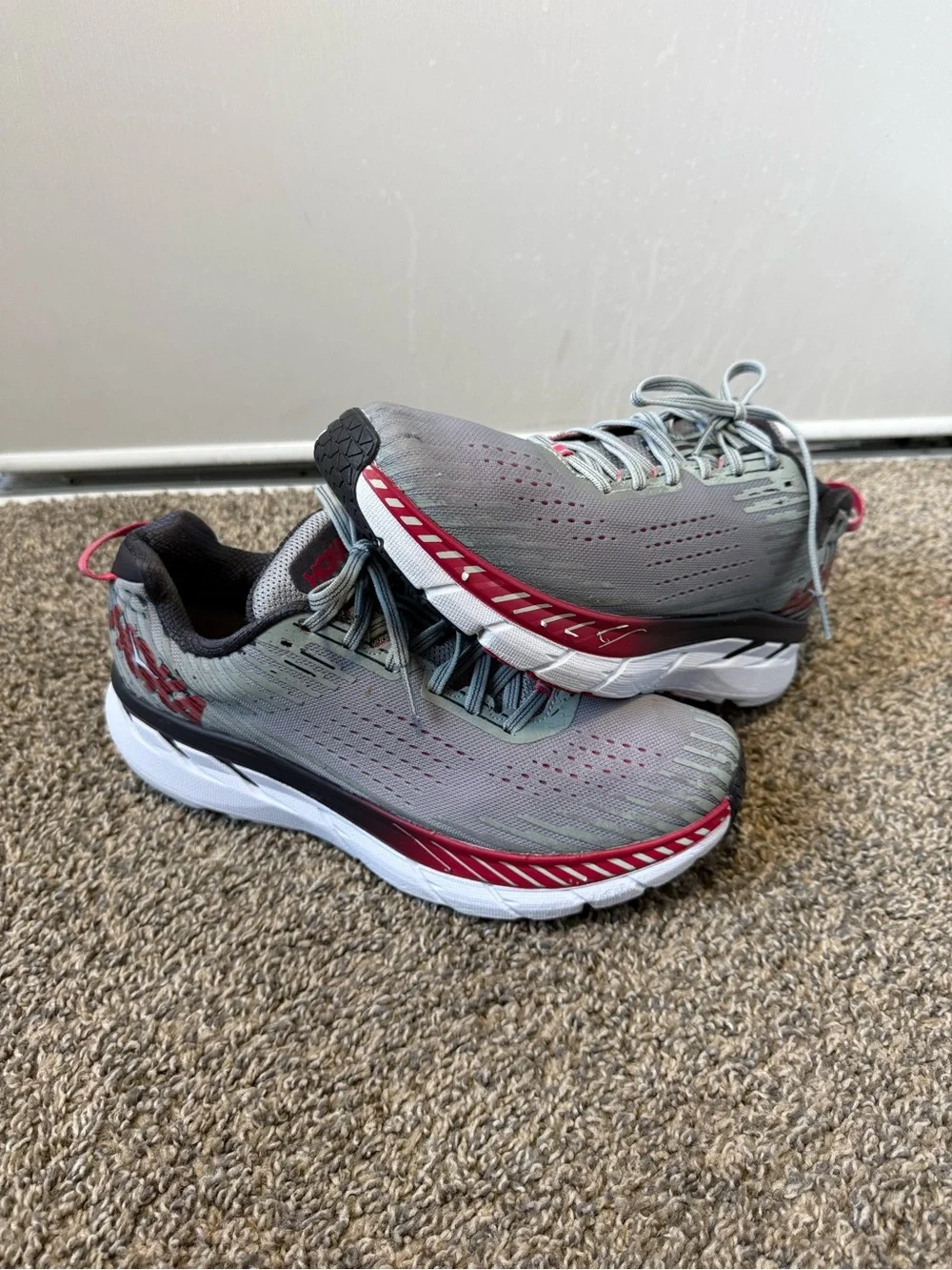 Hoka clifton 5 size 11 Grey and Red Men's Running Shoes - Picture 1 of 8